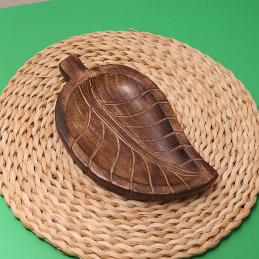 Wooden leef incense holder